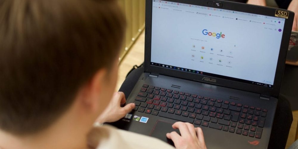 Hakukoneoptimoinnin hinta blogikuvassa Rasmus Googlessa