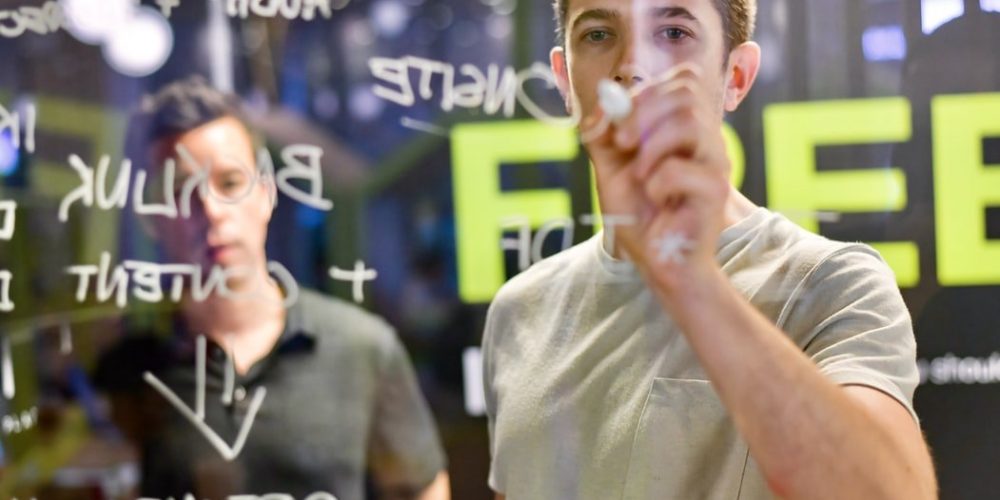 photo-1556514767-5c270b96a005